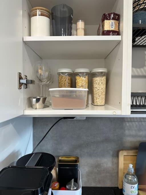 Apartment Near The Train Station, Free Parking &Netflix กัวปิโอ ภายนอก รูปภาพ